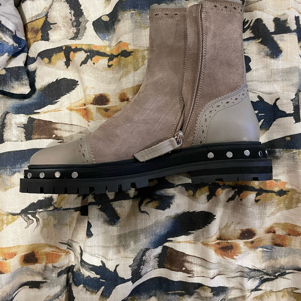 Free people Chelsea Tate Boots